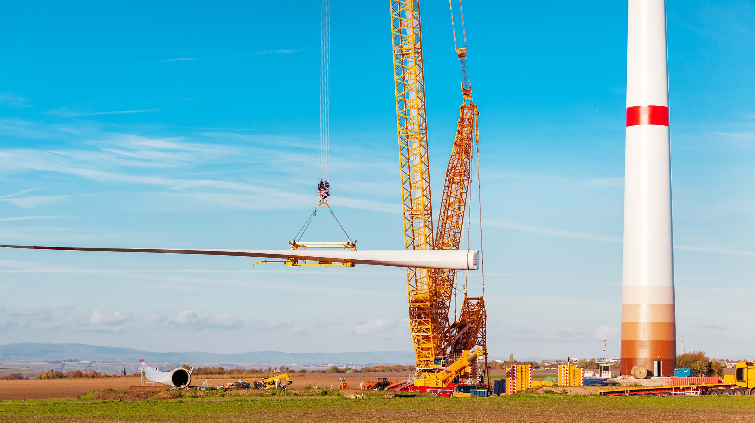 How long does it take to build a wind farm?